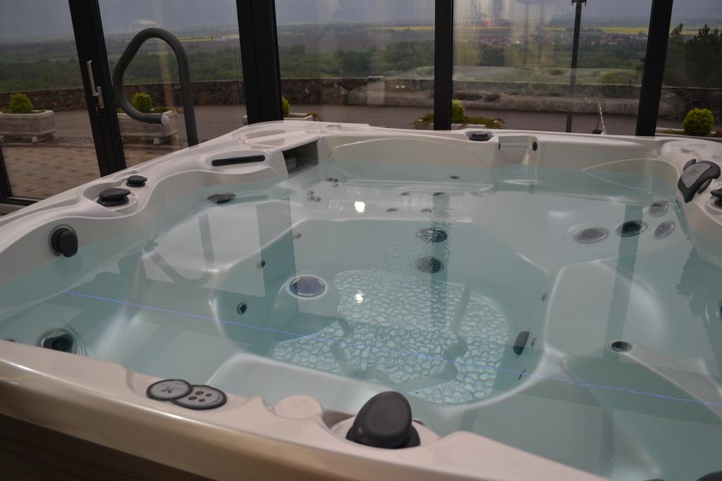 Wellness Pension Inovec Jalsove Esterno foto
